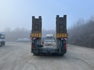 S 8305J Tieflader mit Rampe