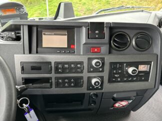 565637 Km
